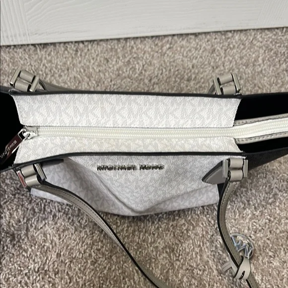 Michael Kors Black and White Purse - Picture 6 of 13